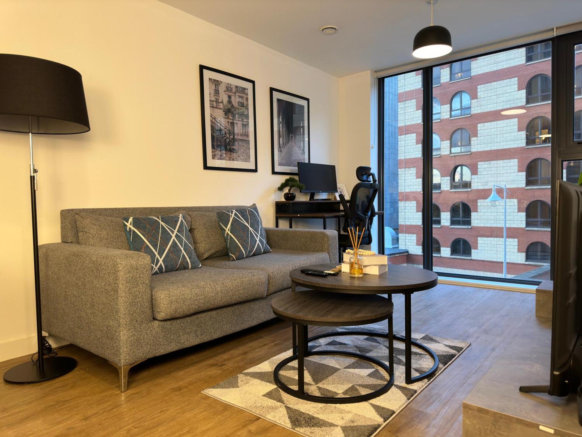 Cozy City Centre Apartment With Free Parking And Free Gym Birmingham Buitenkant foto