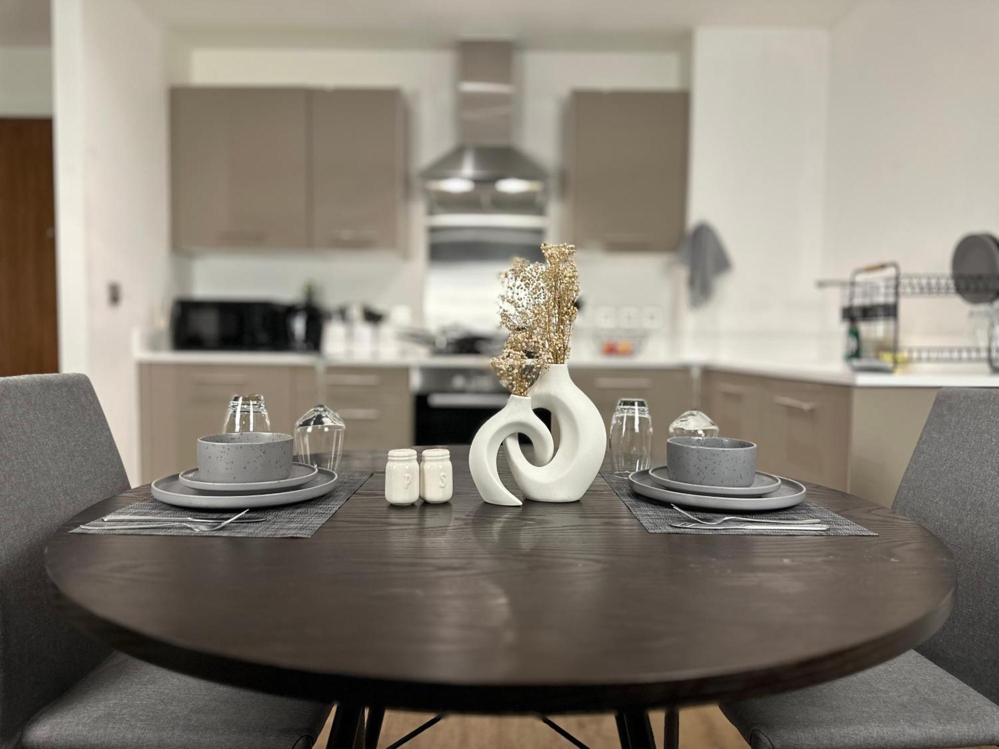 Cozy City Centre Apartment With Free Parking And Free Gym Birmingham Buitenkant foto